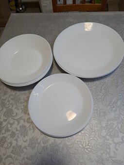 Talíře ikea 10 Kč/ kus - 2
