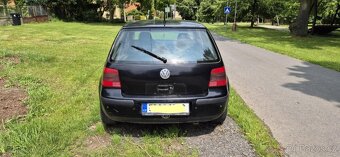 VW Golf IV 2001 1.6 benzín - 2