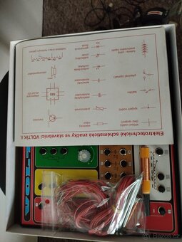 Stavebnice Voltík 2 pro malé elektroniky - 2