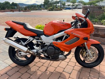 Honda VTR 1000F - 2
