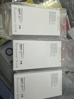 Nové originální MagSafe kryty Apple iPhone 12 mini - 2