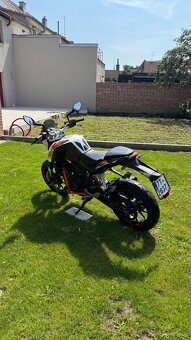 KTM Duke 125 – po lehké nehodě, pojízdná - 2