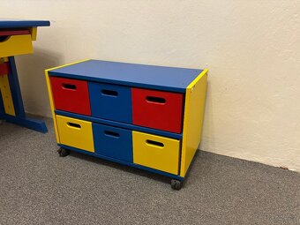 Rostoucí psací stůl pro děti - 2