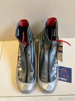 Boty na běžky Alpina stříbrné vel. 42 (nové) - 2