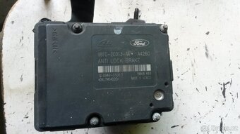 Ford Escort - orig. sání a modul ABS na 1.6 16V, 66 kW - 2