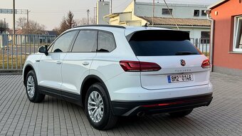 Volkswagen Touareg //3.0TDi//170kW//TOP-STAV//SERVIS-VW// - 2