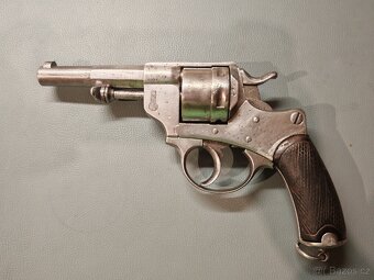 Revolver historický 1890 - 2