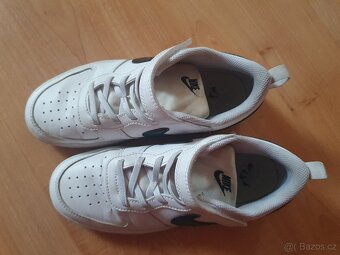 Bílé tenisky boty Nike v. 35 - 2
