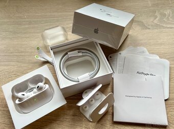 Apple AirPods Pro (2.generace)2022 MagSafe pouzdro s USB C. - 2