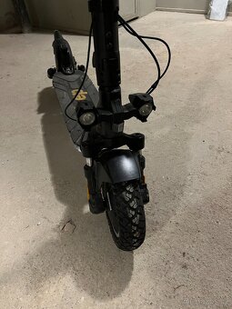 Prodám elektrokoloběžku Jeep - 2
