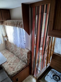 Obytný karavan - 2