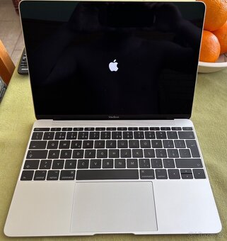 Prodám Macbook 12"(2017) - 2