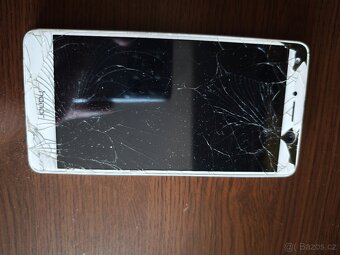 Mobil Honor 6X 32GB - pavoukovec - 2