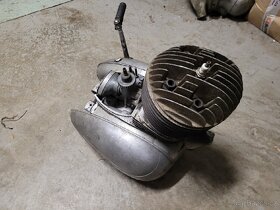 Motor Jawa 250 pérák - 2