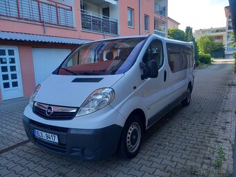 Opel Vivaro 2.5 CDTI 9 míst. klima - 2