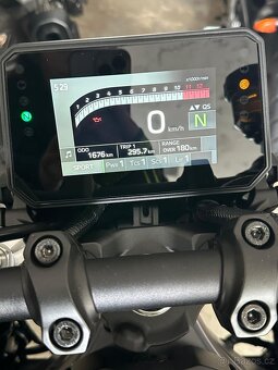 Yamaha MT-09 - snížená, zánovní (1900km) - 2