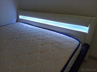 Postel 140x200 Led osvětlení - 2