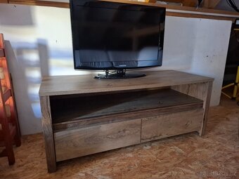 Tv skříňka 130x53x53 cm - 2