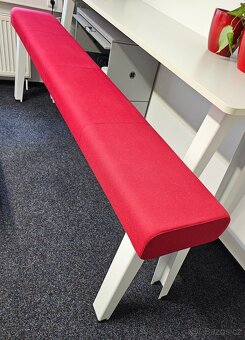 Velký kancelářský stůl + Steelcase B-free lavice - 2