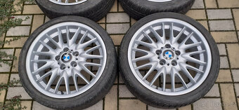 BMW- originální M paket zimní hliníková kola 18" styling 72 - 2