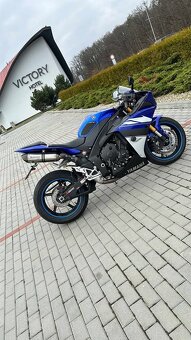 Yamaha YZF R1 - 2