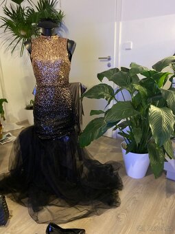 Guess plesove tanecni saty dlouhe ulate cerne 36 - 2