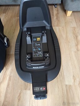 Vajíčko Maxicosi Tinca se základnou - 2