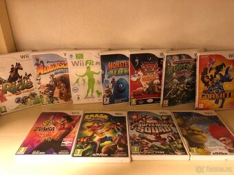 Nintendo Wii FIT Plus (White) - 2