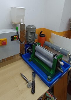 Včelařské vybavení - 2