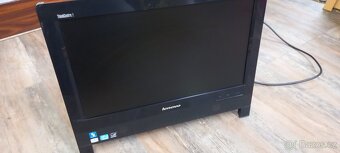 Počítač Lenovo stolní - 2