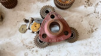 Unašeč satelitů Zetor Crystal - 2