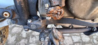 Prodám suzuki dr 600 nepojizdna - 2