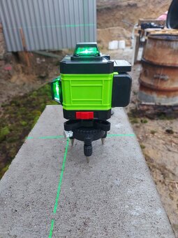 Stavebni laser - 2