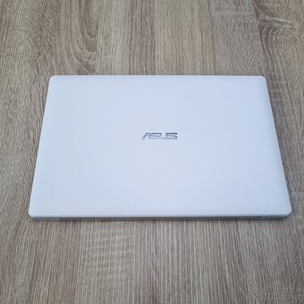 Elegantní Notebook ASUS - 2