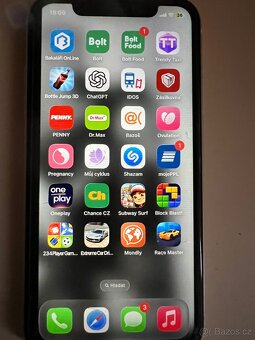 IPhone 11 bílé barvy - 2