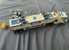 Lego city mobilni policejni centrum - 2