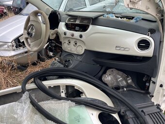 Fiat 500 - zbytek vozu - 2