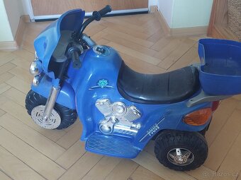Dětská elektrická motorka tříkolka - 2