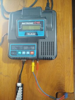 Digitální nabíječ a vybíječ s balancerem - 2