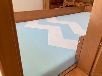 Prodám dětskou postel Masiv klouzačka - 2