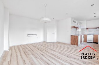 Pronájem částečně zařízeného bytu 2+kk se šatnou, 49 m2, ul. - 2