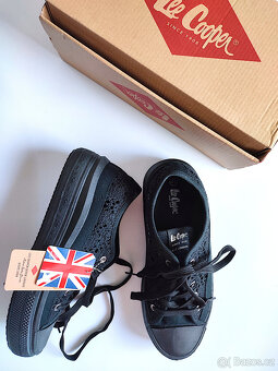 Boty Lee Cooper na platformě,"děrované" -nové,vel. 40-40,5 - 2