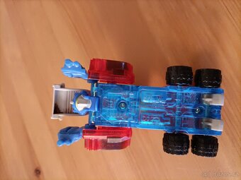 Dinosauři, transformers - 2