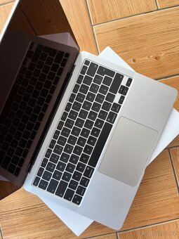 Macbook Air M1 Space Grey - 2