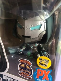 figurka Funko Pop Infamous Iron man 677 - glow in the dark - 2
