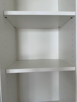 Knihovna Ikea - 2
