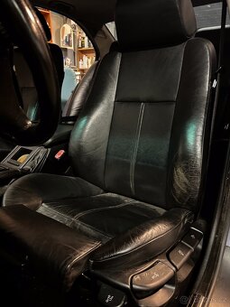 E39 sportsitze sedan cerna kuze vcetě tapeců - 2