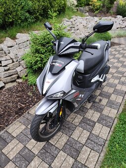 Prodám skútr 125 ccm Sinner jako nový - 2