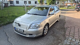 Toyota Avensis Combi 2,2 Diesel rok 2005 - 2
