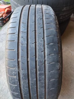 205/55R16 - 2